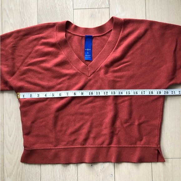Kit and Ace Merino Wool Blend V Neck Sweater in Burnt Orange Size S - Picture 4 of 10